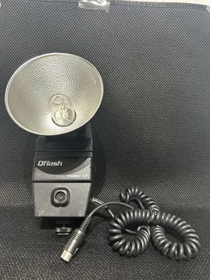 Flash portátil Quantum Q modelo 2 liga com cabo de sincronização de flash - Imagem 1 de 2