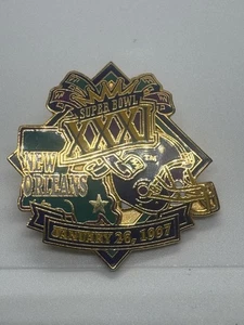 Spilla cappello smaltata Green Bay Packers 1996 Super Bowl XXXI 26/01/97 New Orleans - Foto 1 di 5