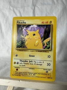 Pikachu yellow cheeks 58/102 – 1999 Pokémon Base Set – WOTC–Excellent/Near Mint - Bild 1 von 2