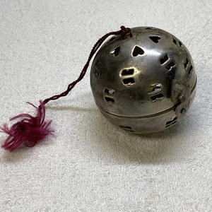 Vintage placcato argento potpourri/palla dell'amicizia ornamento cuori incernierati 3" - Foto 1 di 7