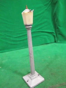 1945-49 VINTAGE LIONEL #35 O GAUGE BOULEVARD LAMP~ for parts - Picture 1 of 9