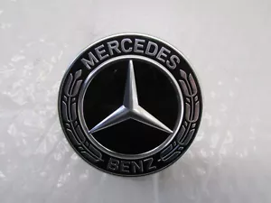 Mercedes-Benz GLC300 X253 2017-2022 tapacubos de llanta central logotipo OEM A2224002200 - Imagen 1 de 8