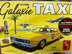 AMT 1243 1970 Ford Galaxie Taxi Cab 1/25 McM kit fs - Picture 1 of 3