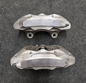 04-10 Volkswagen Touareg/Audi/Porsche OEM Front Brembo Brake Caliper Set - Picture 1 of 9