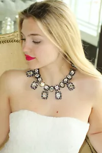 Collana firmata OSCAR DE LA RENTA Fari Neri Giapponesi Cristallo Statement - Foto 1 di 8