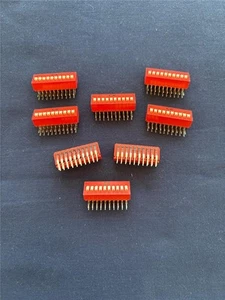 C&K BD10AV 10 POSIZIONI ANGOLO RETTO SLIDE DIP SWITCH (QTY 10) ***NUOVO*** - Foto 1 di 1