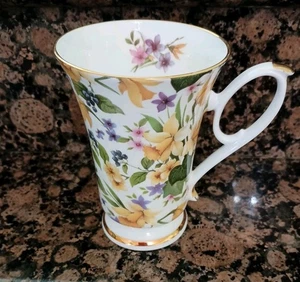 Royal Patrician Fine Bone China Floral Tea Cup Mug Daffodils Gold Accents 8oz UK - Picture 1 of 8