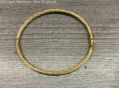 14K Yellow Gold Twisted Wire Hinged Bangle 6.75" Circumference 5.63g - Image 1 of 4