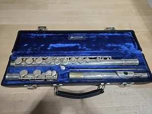 Vintage Gemeinhardt 2SP Silver Plated Flute w/ Black Hard Case Elkhart Indiana - Picture 1 of 15