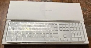Apple USB Keyboard with Numeric Keypad A1243 - Photo 1/1