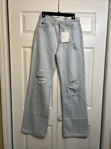 NWT KanCan Jeans Size 5/26 Denim Ultra High Rise 90s Flare Button Fly Light Wash - Picture 1 of 18