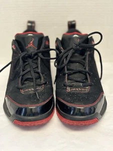 Nike Air Jordan Herren Schwarz Rot Sneaker Schnürschuhe 352711-061 Gr. 9,5 UK 8,5 EU 43 - Bild 1 von 10