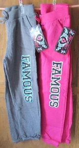NUEVO CON ETIQUETAS 2 Pares Niñas REAL LOVE Talla 4T "Famoso" Rosa/Gris Correr Salón Pantalones de Sudadera - Imagen 1 de 2