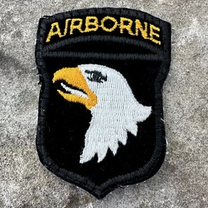 ORIGINAL? Vietnam War Era US 101st Airborne White Tounge Velvet Patch - Picture 1 of 2