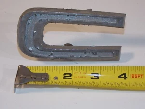 1972 1973 1974 1975 1976 GMC Van Truck Hood Emblem Letter C Script 3981493 - Picture 1 of 6