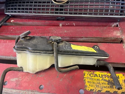 Lexus LS400 1990-1994 OEM BOTELLA DE DESBORDAMIENTO DE REFRIGERANTE DEPÓSITO EXPANSIÓN Foto 1 de 3