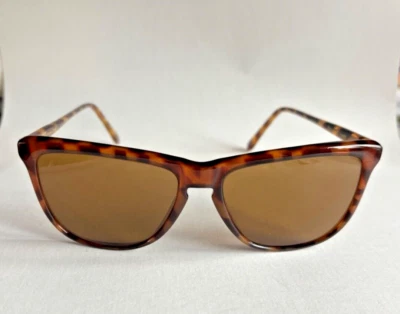 Bausch & Lomb I's W1556玳瑁棕色太阳镜,演示一对 — 第 1/4 张图片