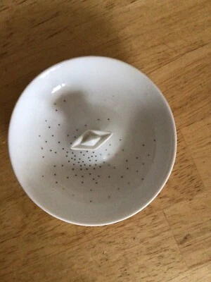 Weiße kleine Schale mit Schiff silbernen Pünktchen ca. 9 cm - Bild 1 von 4