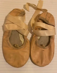Bloch Dansoft Leather Girls Ballet Flat Size 10.5D S0205T/S0205G - Picture 1 of 3