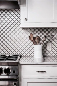 White Glossy Lantern Arabesque Porcelain Mosaic Tile Wall and Floor Backsplash - Picture 1 of 8