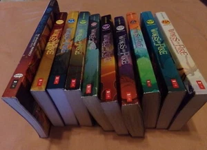 Tui T. Sutherland Posten von 10 Büchern Wings of Fire 1-6, 8, 10, 12 + Grafik sehr guter Zustand! - Bild 1 von 7