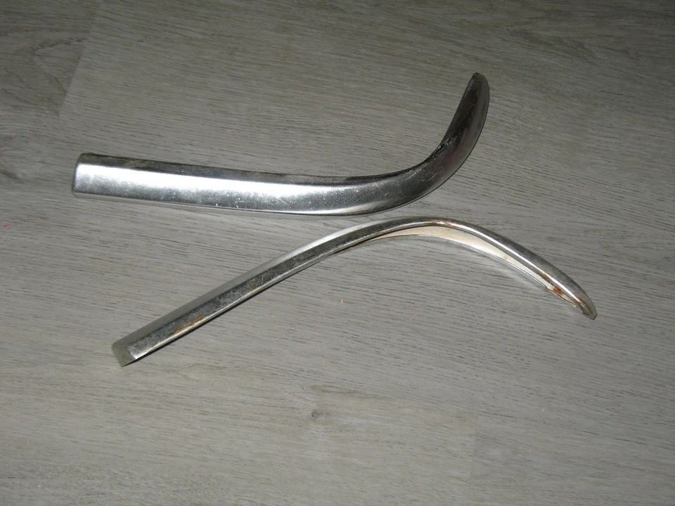 Ford Galaxy Starliner 1961 moldura de cejas sin abolladuras ni abolladuras Foto 1 de 1