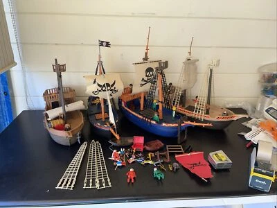 Playmobil Pirate ship vintage Complete Rare condition LOT OF 4 And ACCESORIES - Image 1 of 4