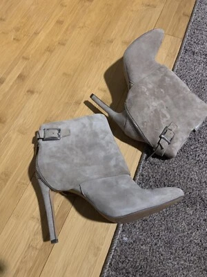 Jessica Simpson  Preowned Light Brown (Beige) Ankle Boots 8.5M #s78 - Image 1 of 4