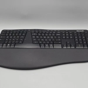 Microsoft Model 1878 Wired Ergonomic USB Keyboard Black - Picture 1 of 9