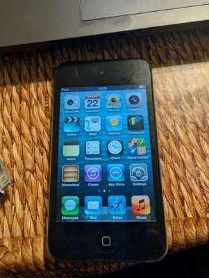 Apple iPod Touch 4th Gen A1367 8GB Wi-Fi MP3 Player, please read details  - Image 1 of 4