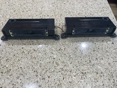 Juego de altavoces Sharp modelo LC-60LE633U izquierda y derecha  Foto 1 de 3