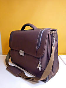 Samsonite Brown Travel Bag Retro Shoulder Strap Zipped Closures No Key for Lock