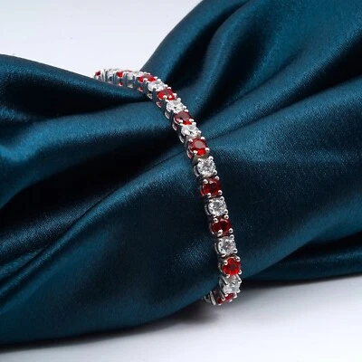 Brazalete para mujer corte redondo creado en laboratorio rubí enchapado en oro blanco de 14 quilates ropa de boda Foto 1 de 4