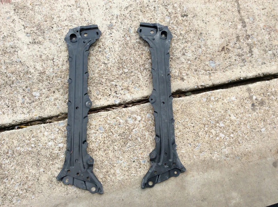 15-18 Lexus RC350 Soporte central trasero y soportes de montaje izquierda y derecha IS250 IS200T Foto 1 de 1