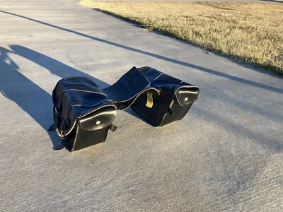 Alforjas Willie & Max trenzadas inclinadas Foto 1 de 4