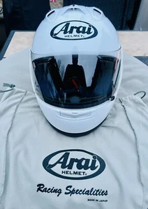 New Arai Corsair RX-7 Diamond White/Full Face Helmet/Clear Visor/Size Large/ - Picture 1 of 19