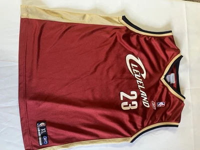 VINTAGE Cleveland Cavaliers Jersey Mens Extra Large Red Lebron James #23 Reebok - Image 1 of 4