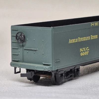 HO NY CENTRAL 50ft Old-Time Express Refrigcar Parts Restoration Required  - Image 1 of 4