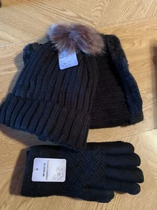 Womens Thick Knit Hat Scarf and Touchscreen Gloves, Sling, Sledding, Snow Gift - Picture 1 of 6