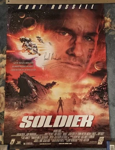 Soldat 27"x40" Filmplakat signiert von Paul Anderson / 1998 Kurt Russell Sci-Fi - Bild 1 von 2