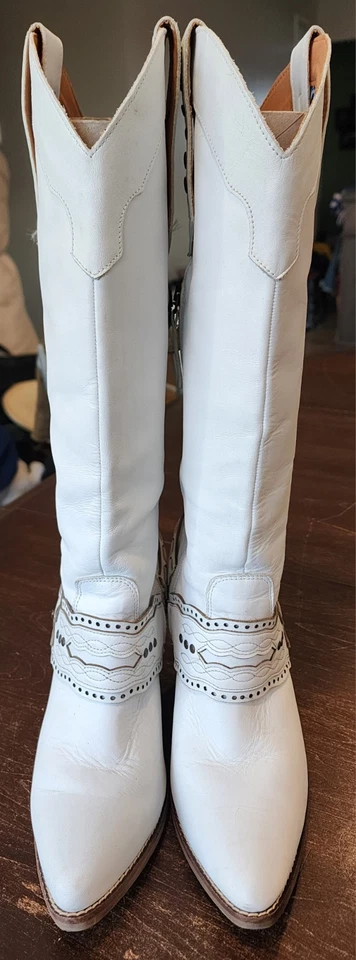 Botas vaqueras para mujer Dingo hasta la rodilla blancas con tachuelas talla 9,5 M Foto 1 de 4