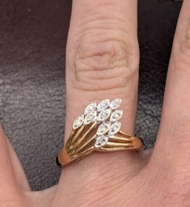 Anillo de pavo real de oro amarillo y blanco de 10K con detalles de diamantes tamaño 6,25 ~ 2,5 g - Imagen 1 de 6