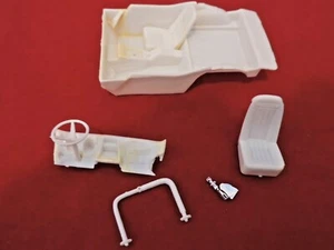 Model Car Parts AMT Original Issue 74 Corvette Interior Parts 1/25 - Picture 1 of 1