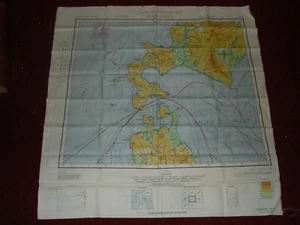 Tabla de tela AAF Segunda Guerra Mundial 1943 raro mapa de seda Hakodate/Nemuro Japón NK54/NK55 - Imagen 1 de 5