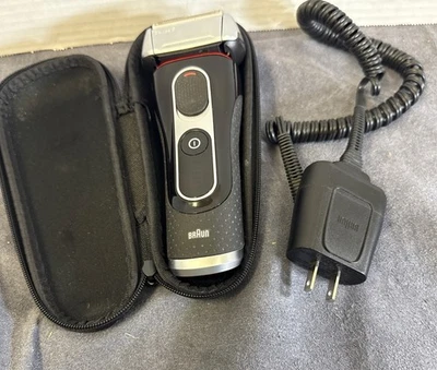 Braun Series 5 5090cc Rechargeable Men's Electric Shaver W/case - Image 1 of 4