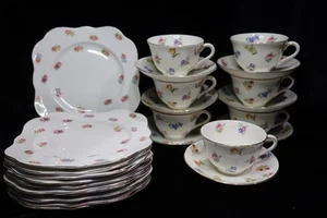 M&R BONE CHINA 25 PEZZI PIATTINO TAZZA DELICATA PIATTO INSALATA QUADRATO FIORE SPARSO - Foto 1 di 11