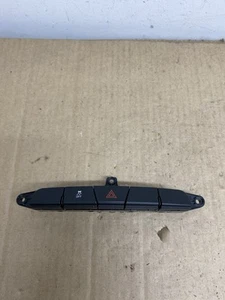 VAUXHALL INSIGNIA 13-17 HAZARD LIGHT SWITCH 23177698 - Picture 1 of 5