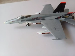 Modelo de avión modelo Easy 1:72 McDonnell Douglas F18C Hornet Marina de los Estados Unidos VFA137 - Imagen 1 de 9