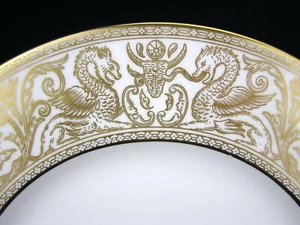 Vintage Wedgwood Bone China Gold Florentine 10 5/8" Dinner Plate W4219 - Picture 1 of 4