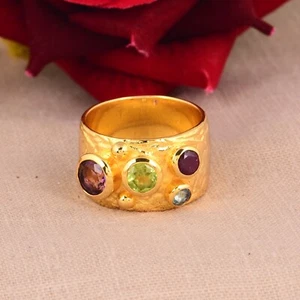 Anillo de oro amarillo con múltiples piedras - Anillo de banda ancha - Anillo de cóctel - Regalo de compromiso - Imagen 1 de 13